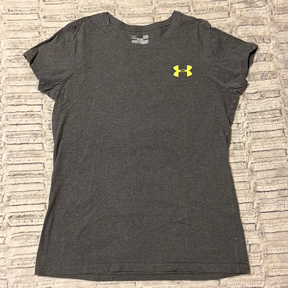 Under Armour • Women’s Shirt
